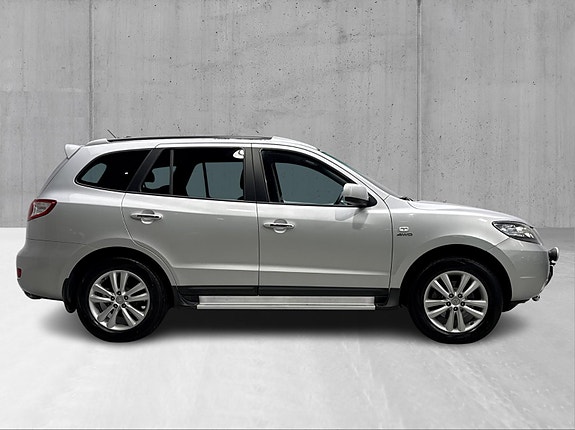 Hyundai Santa Fe 3 of 30
