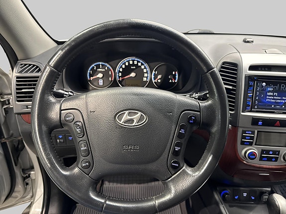 Hyundai Santa Fe 9 of 30