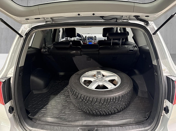 Hyundai Santa Fe 16 of 30