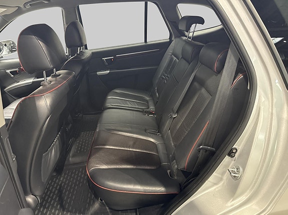 Hyundai Santa Fe 14 of 30