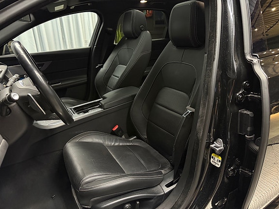 Jaguar XF 14 of 21
