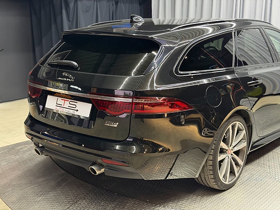Jaguar XF 11 of 21