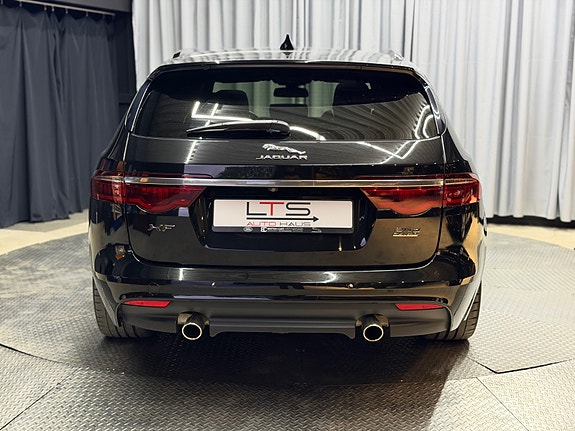 Jaguar XF 9 of 21