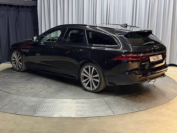 Jaguar XF 8 of 21