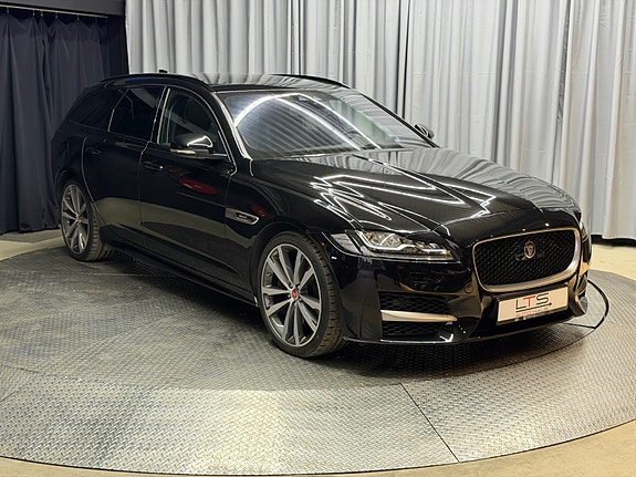 Jaguar XF 12 of 21