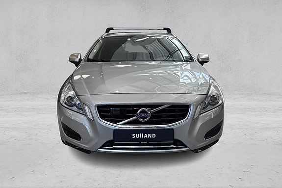 Volvo V60 8 of 27