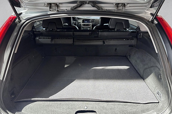 Volvo V60 18 of 27