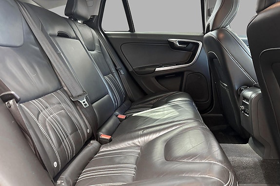 Volvo V60 16 of 27