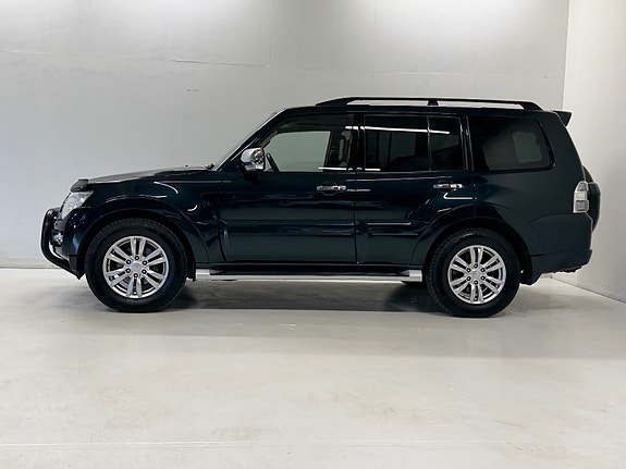 Mitsubishi Pajero 7 of 27