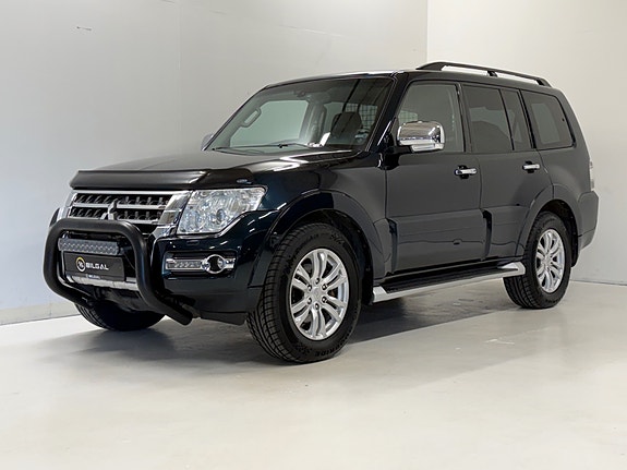 Mitsubishi Pajero 3 of 27
