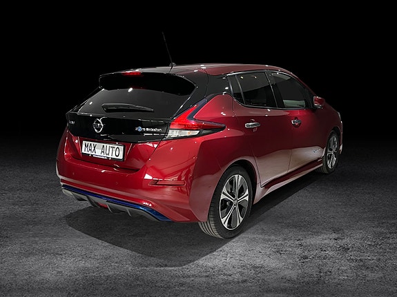 Nissan Leaf 4 of 14