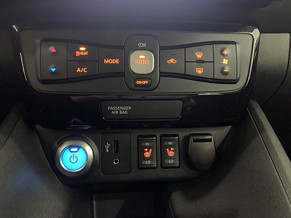 Nissan Leaf 7 of 14