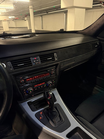 BMW 320d 12 of 14