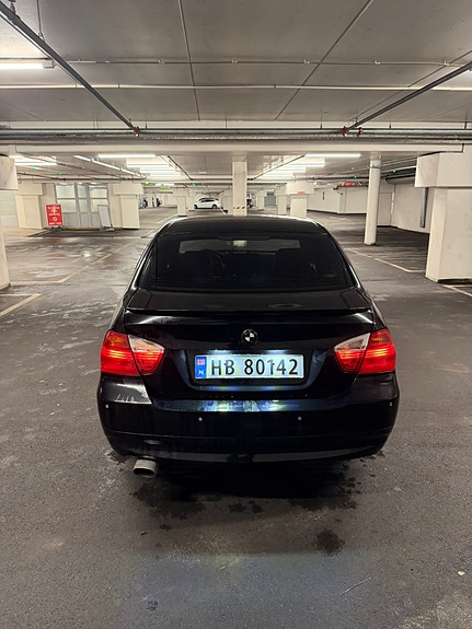 BMW 320d 5 of 14
