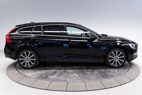 Volvo V60 5 of 30