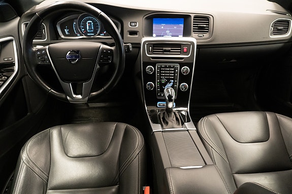 Volvo V60 12 of 30