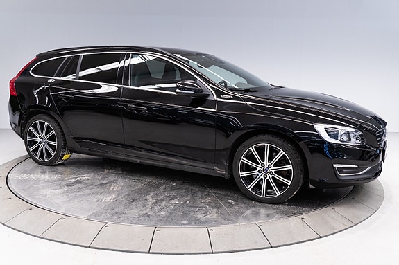 Volvo V60 11 of 30