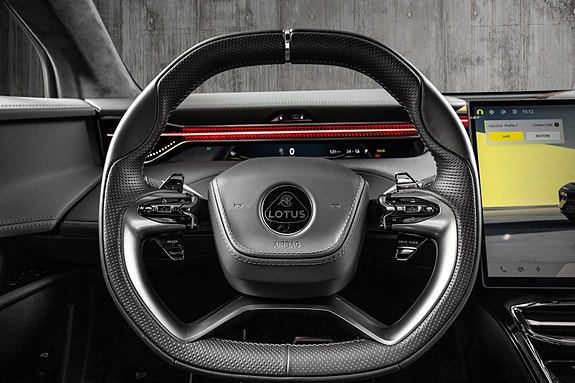 Lotus Eletre 27 of 30