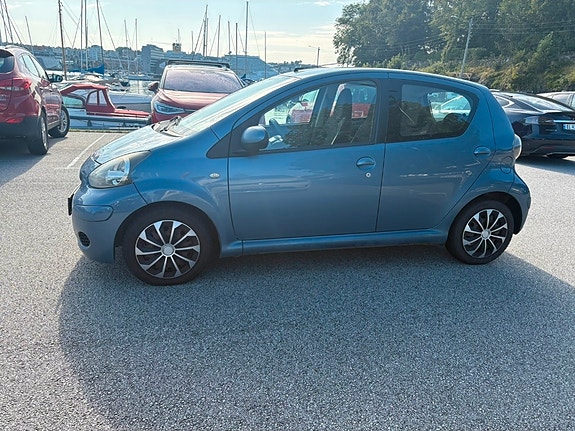 Toyota Aygo 4 of 15
