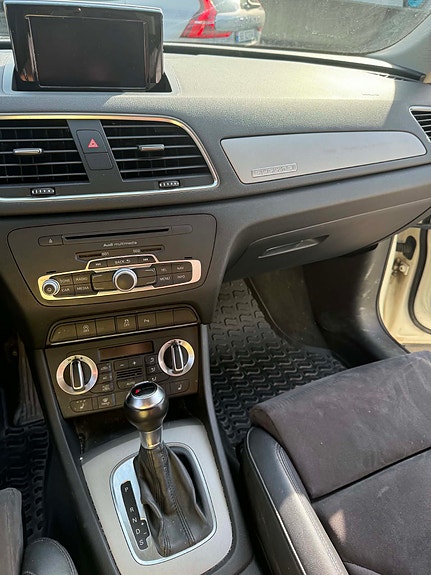 Audi Q3 15 of 25