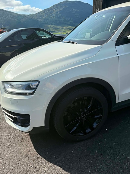 Audi Q3 4 of 25