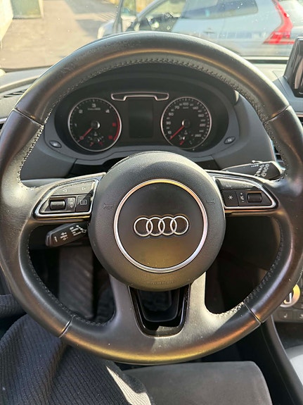 Audi Q3 12 of 25
