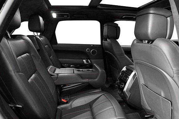 Land Rover Range Rover Sport 24 of 30