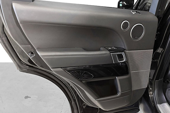 Land Rover Range Rover Sport 27 of 30