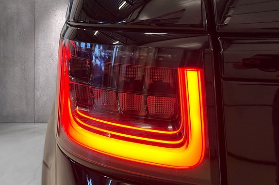 Land Rover Range Rover Sport 12 of 30