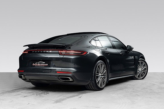 Porsche Panamera 2 of 30