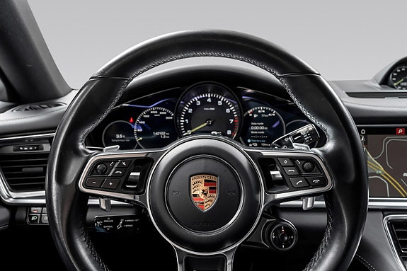 Porsche Panamera 22 of 30