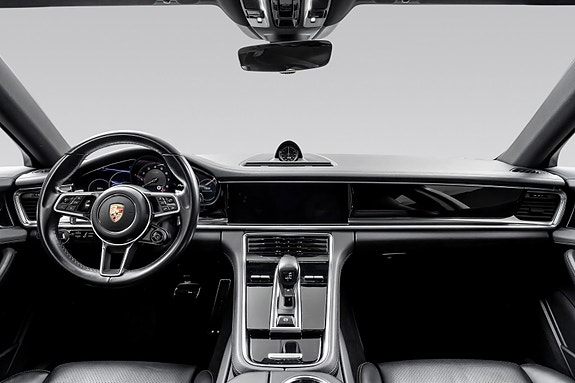 Porsche Panamera 20 of 30