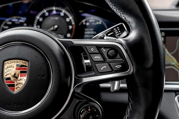 Porsche Panamera 24 of 30