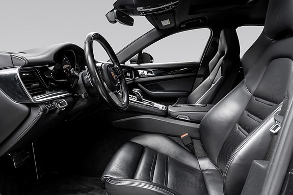 Porsche Panamera 17 of 30