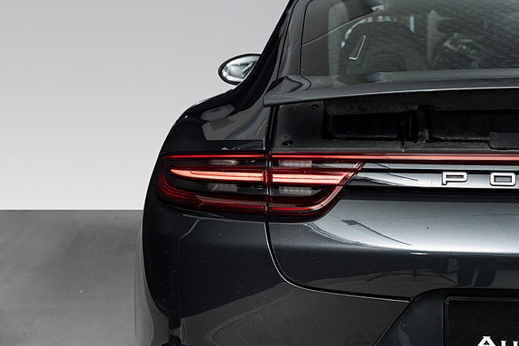Porsche Panamera 10 of 30