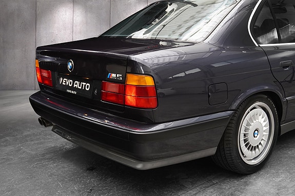 BMW M5 12 of 30