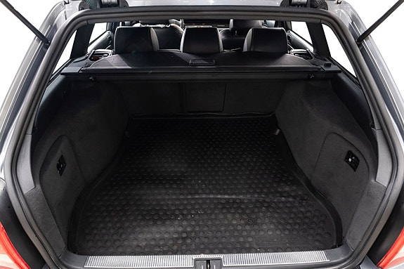 Audi RS4 8 of 28