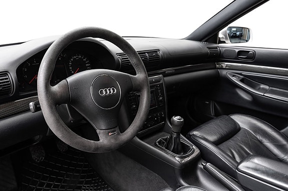 Audi RS4 11 of 28