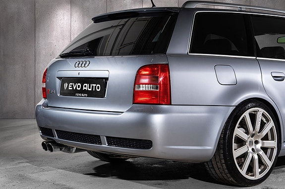 Audi RS4 21 of 28