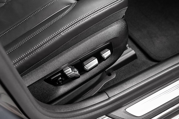 BMW 545e 26 of 30