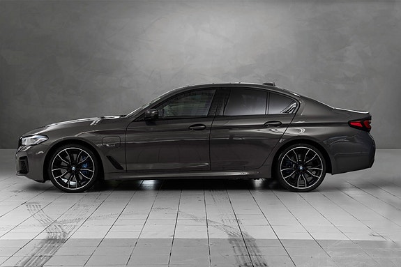 BMW 545e 4 of 30
