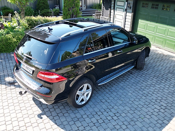 Mercedes-Benz ML350 8 of 30