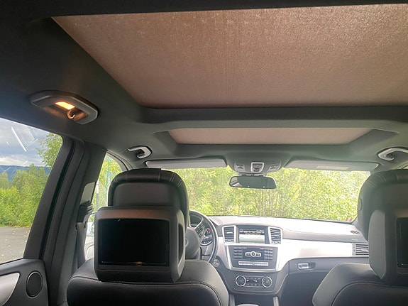 Mercedes-Benz ML350 14 of 30