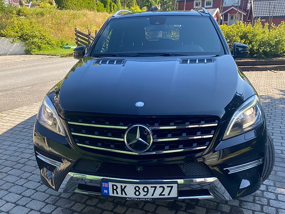 Mercedes-Benz ML350 4 of 30