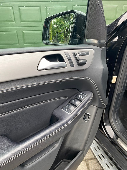 Mercedes-Benz ML350 21 of 30