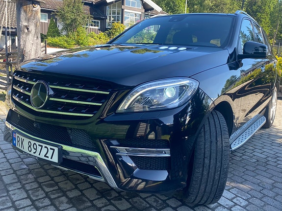 Mercedes-Benz ML350 7 of 30