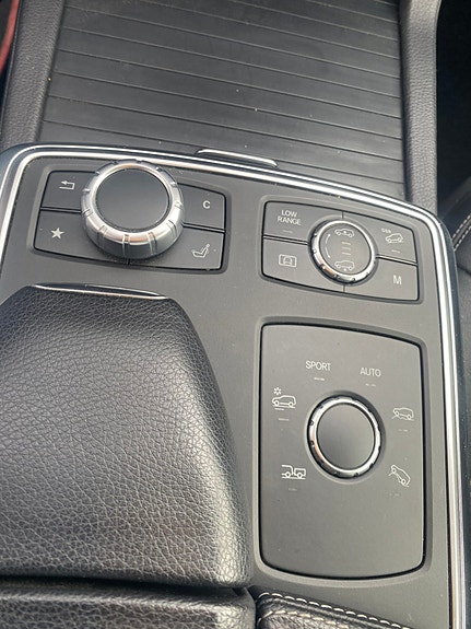 Mercedes-Benz ML350 16 of 30