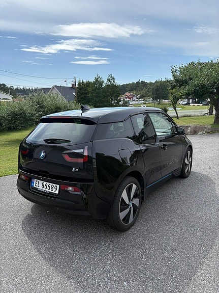 BMW i3 3 of 17