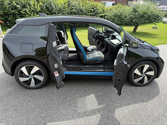 BMW i3 5 of 17