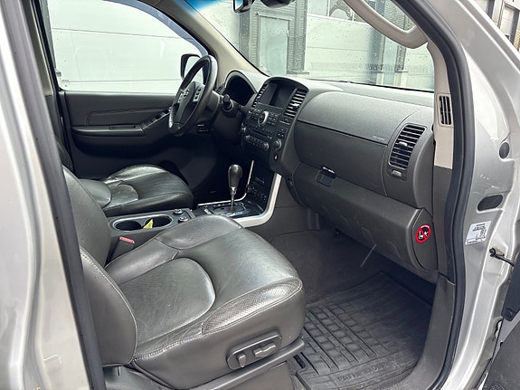 Nissan Pathfinder 20 of 30